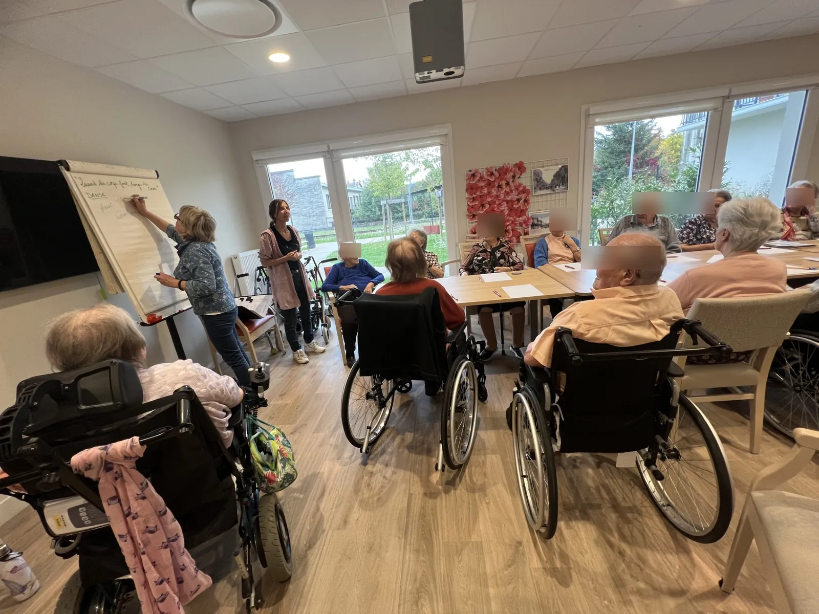 Atelier d'écriture : semaine bleue "Quand la danse fait tourner les corps et les coeurs"