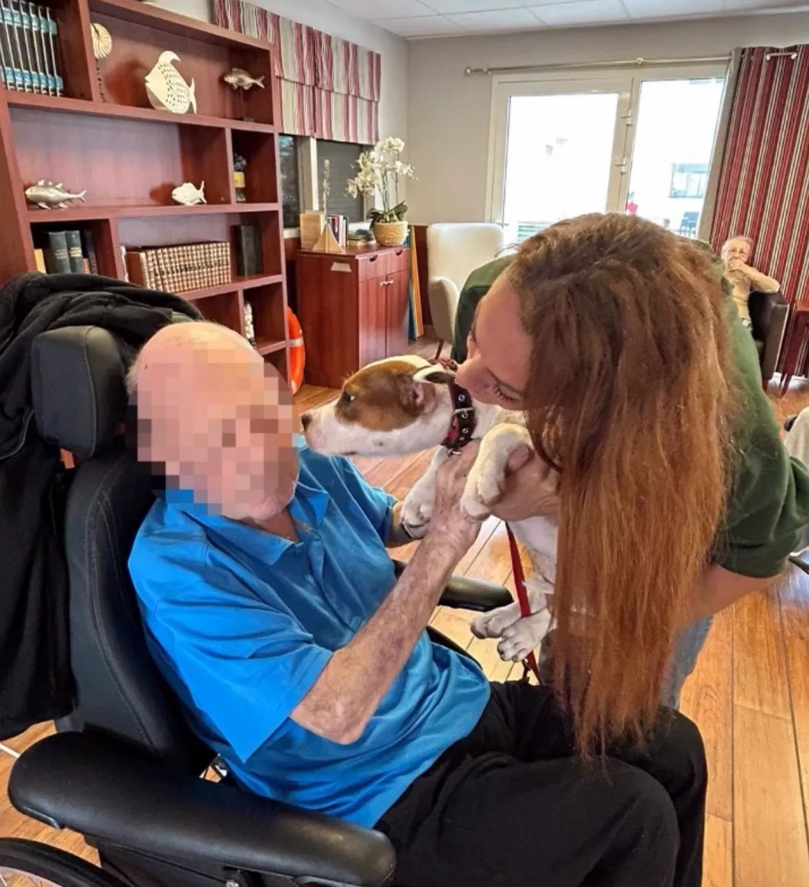 Une visite pleine de tendresse : Gaëlle nous présente son compagnon à quatre pattes