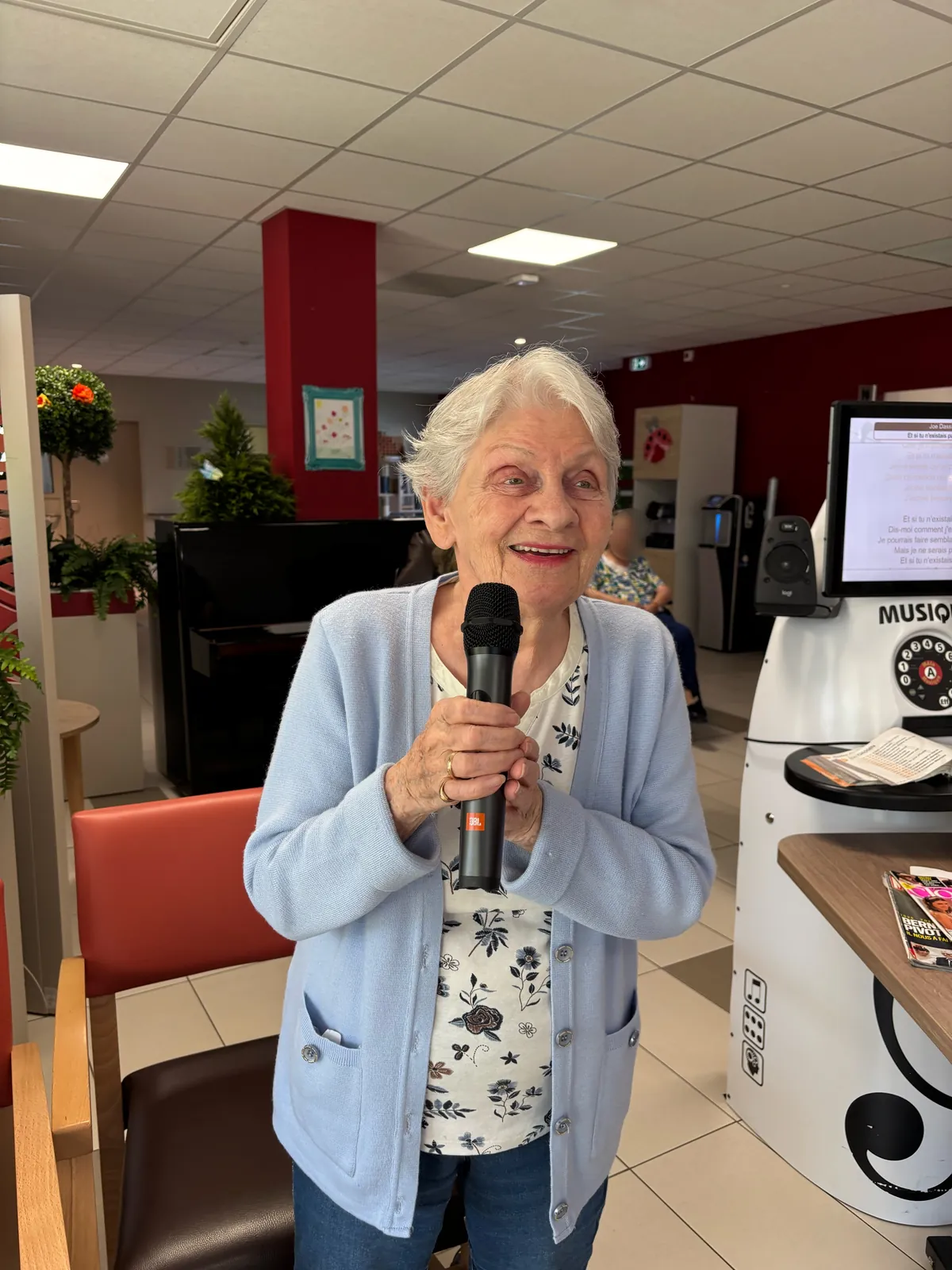 Un karaoké fleuri de sourires à la Méridienne !