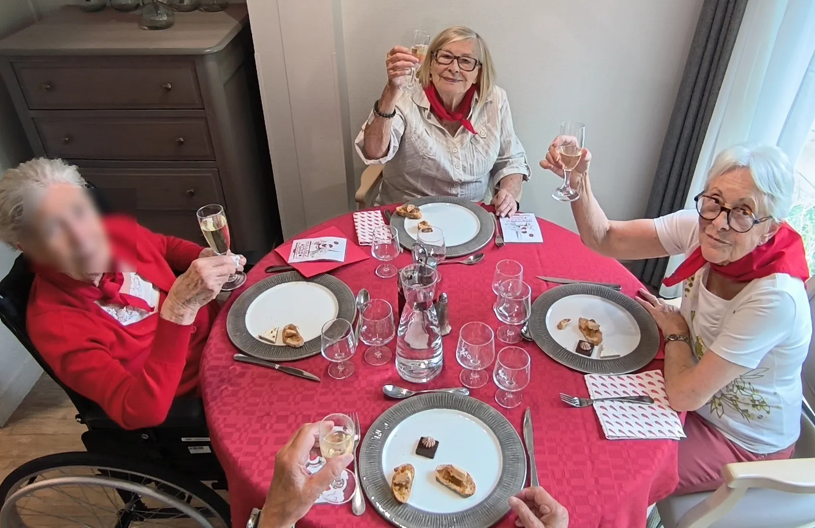 Les Fêtes de Bayonne s'invitent à la résidence : un déjeuner convivial et gourmand