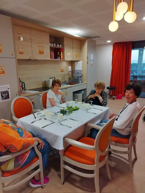 Soirée estivale à la résidence des terrasses de l'étoile