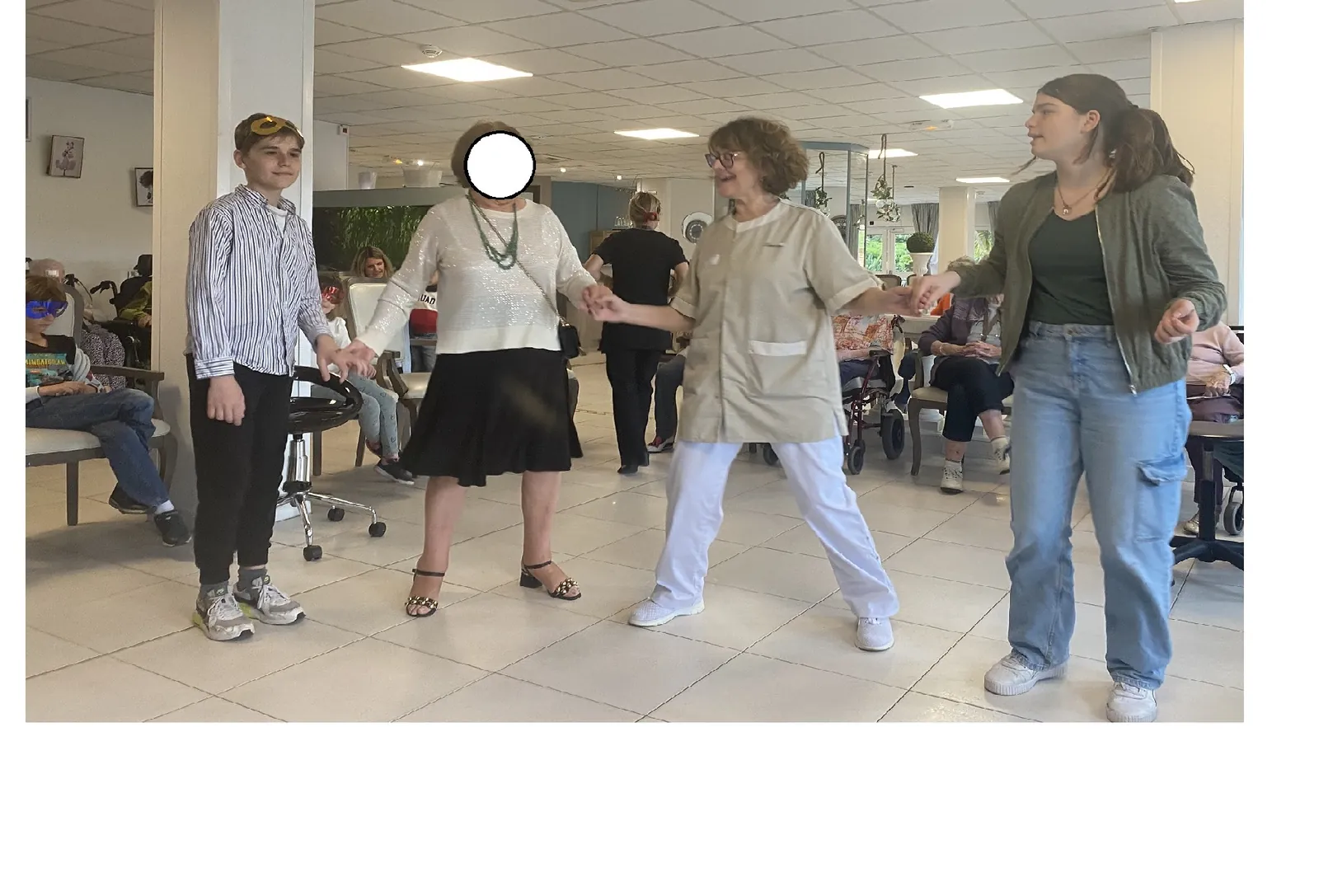 Une chasse aux œufs pas comme les autres à la résidence médicalisée SEREN Cannes