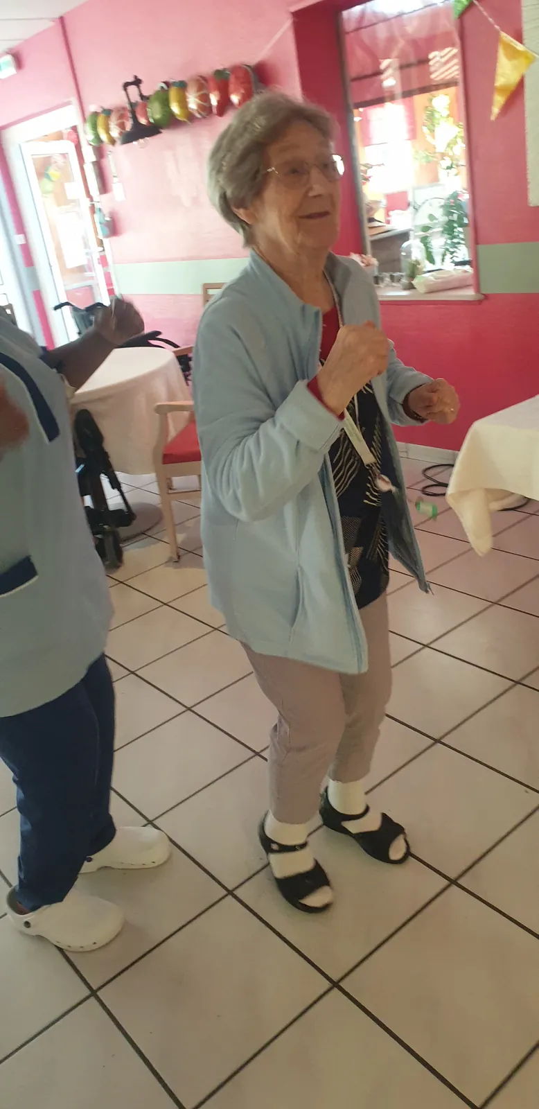 Après midi dansante avec les aides soignantes 