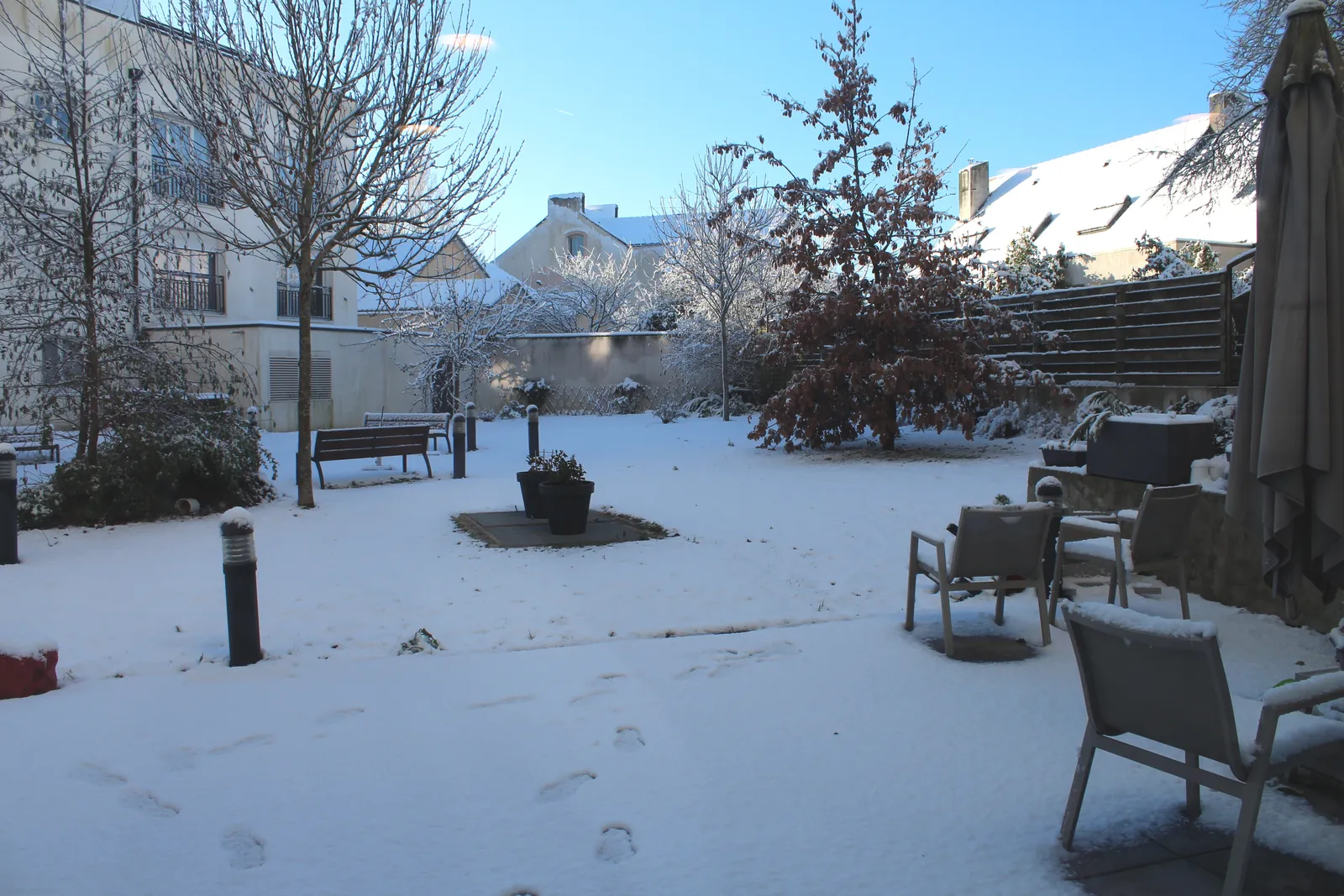 La Résidence sous son manteau blanc !