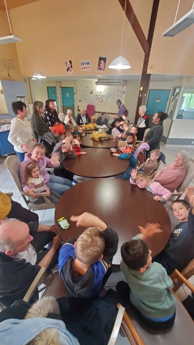 Les enfants du centre de loisirs nous rendent visite !
