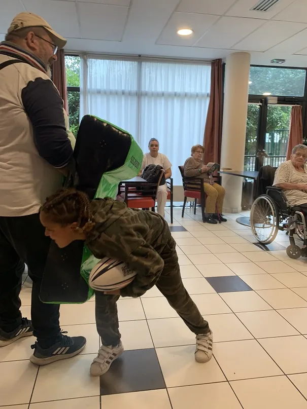 Rugby intergénérationnel à Médicis !