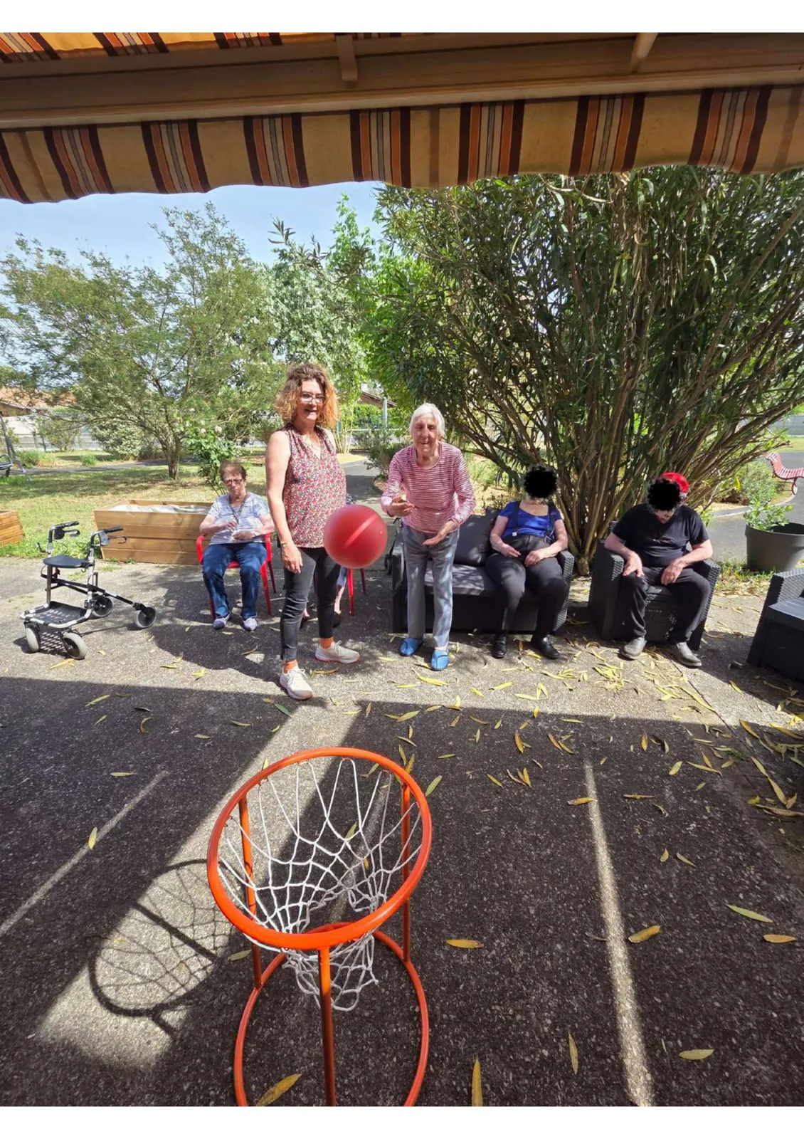 Un bol d’air et de bien-être : séance de gym en plein air à la résidence