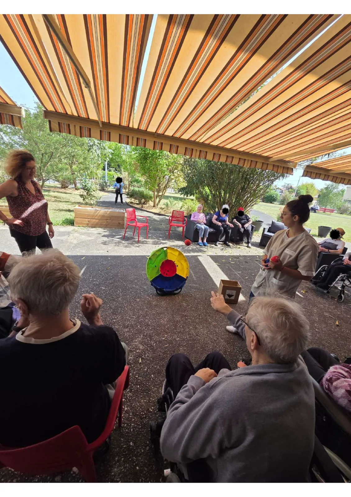 Un bol d’air et de bien-être : séance de gym en plein air à la résidence