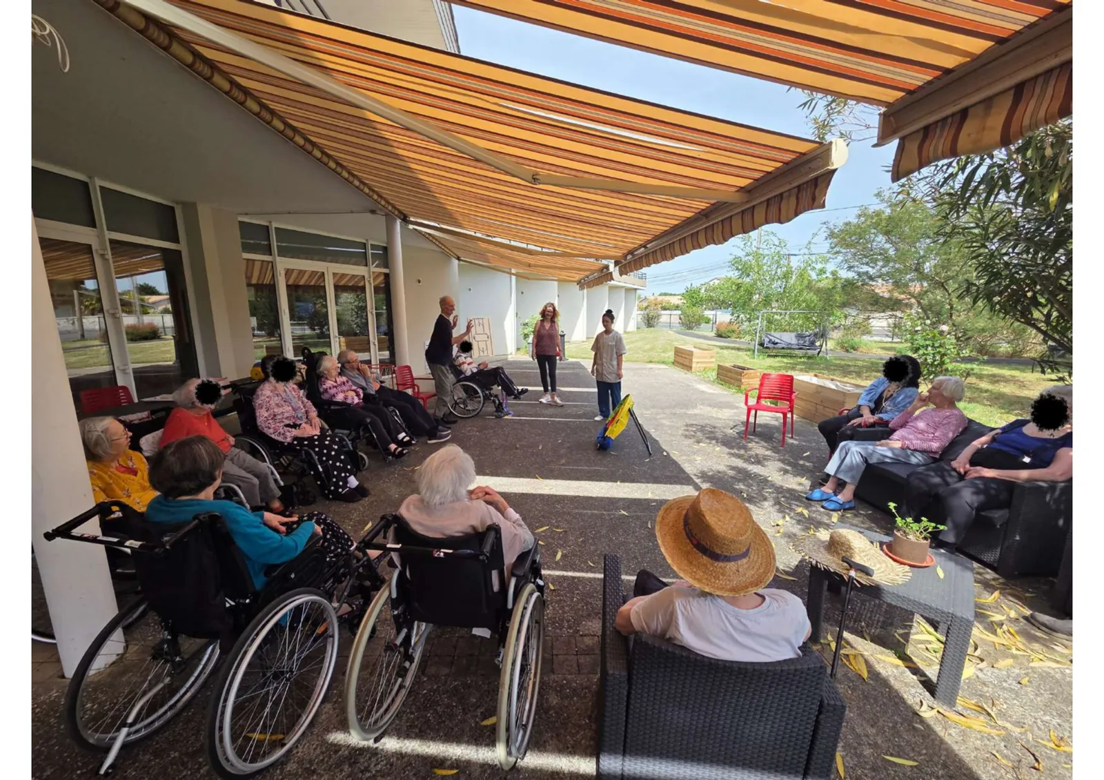 Un bol d’air et de bien-être : séance de gym en plein air à la résidence
