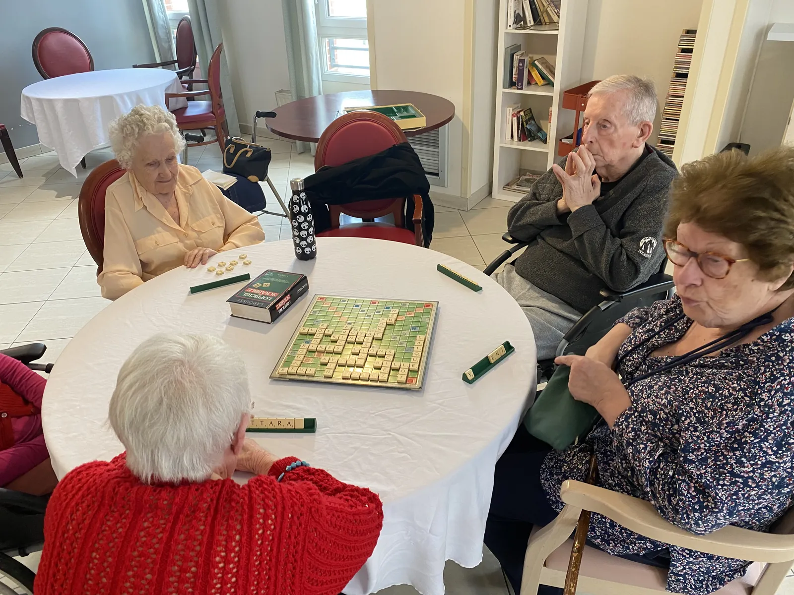 Scrabble à la résidence les Adrets !