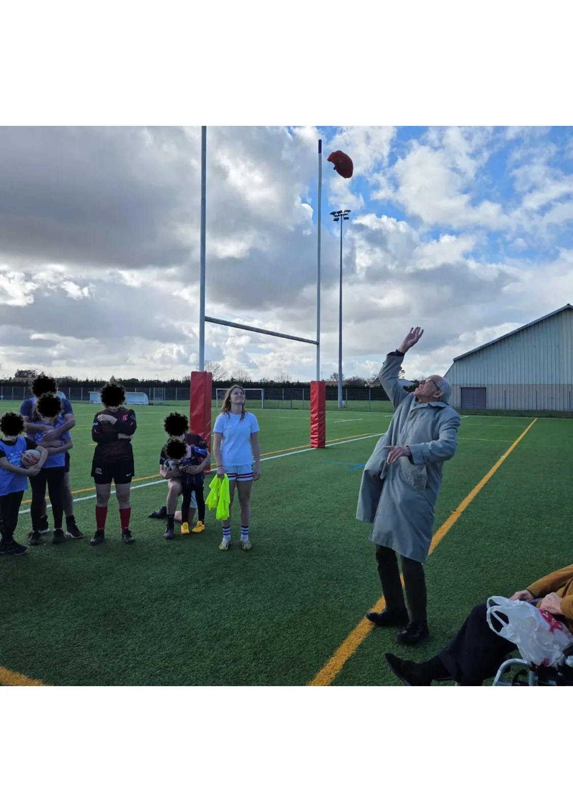 Rugby pour tous : une rencontre intergénérationnelle réussie