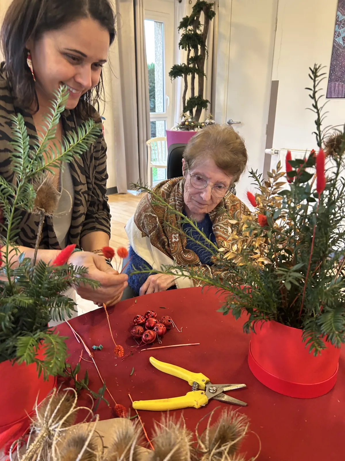 Un atelier d'art floral pour les résidents de la Triade 