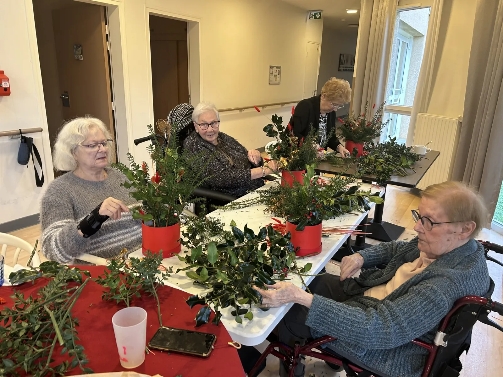 Un atelier d'art floral pour les résidents de la Triade 