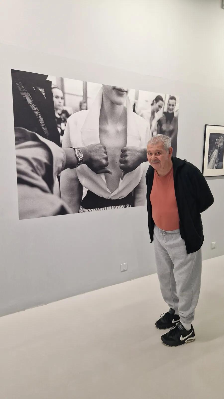 Visite d'une exposition de photo Gérad Uferas à la villa Tamaris de la Seyne sur Mer