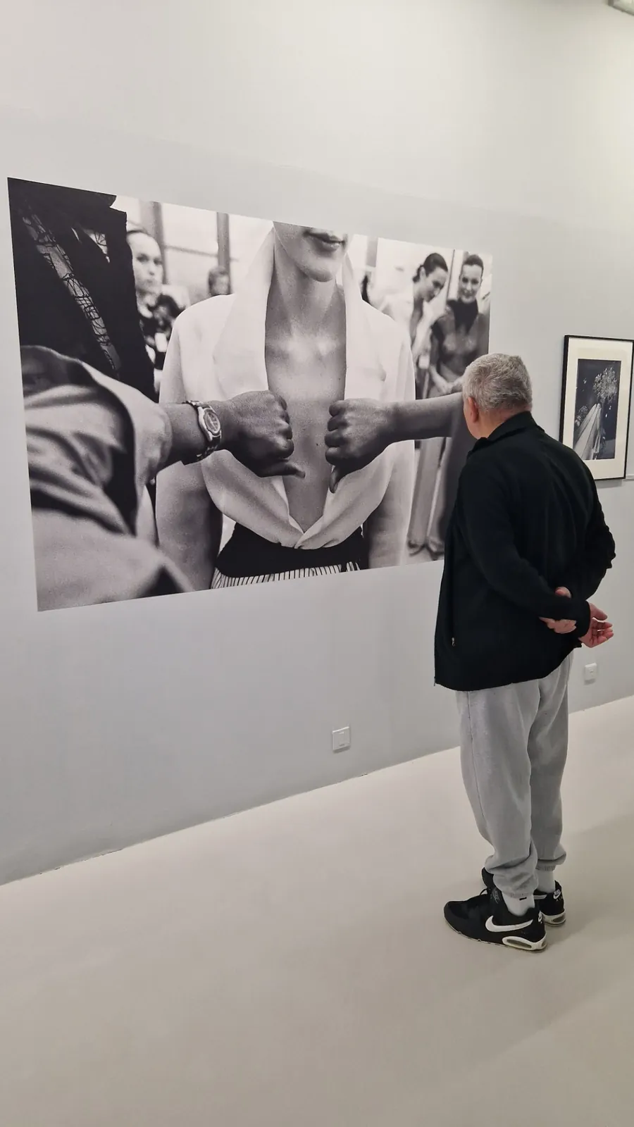 Visite d'une exposition de photo Gérad Uferas à la villa Tamaris de la Seyne sur Mer