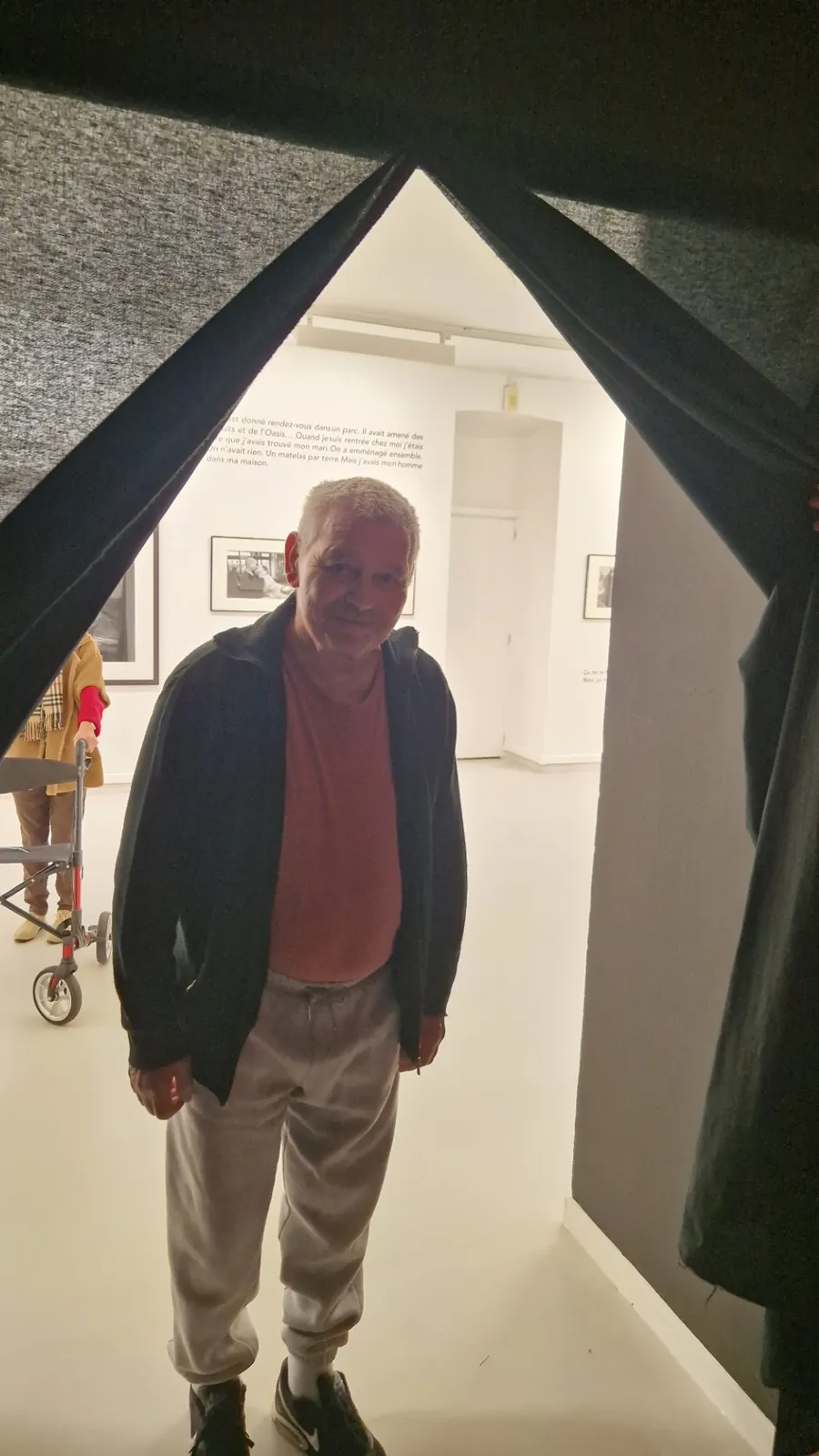 Visite d'une exposition de photo Gérad Uferas à la villa Tamaris de la Seyne sur Mer
