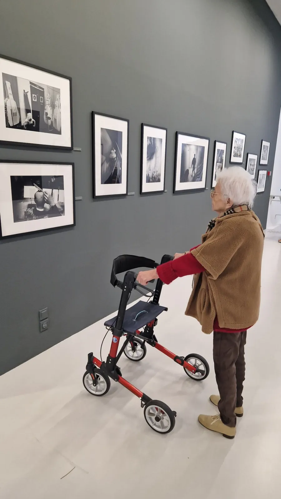 Visite d'une exposition de photo Gérad Uferas à la villa Tamaris de la Seyne sur Mer