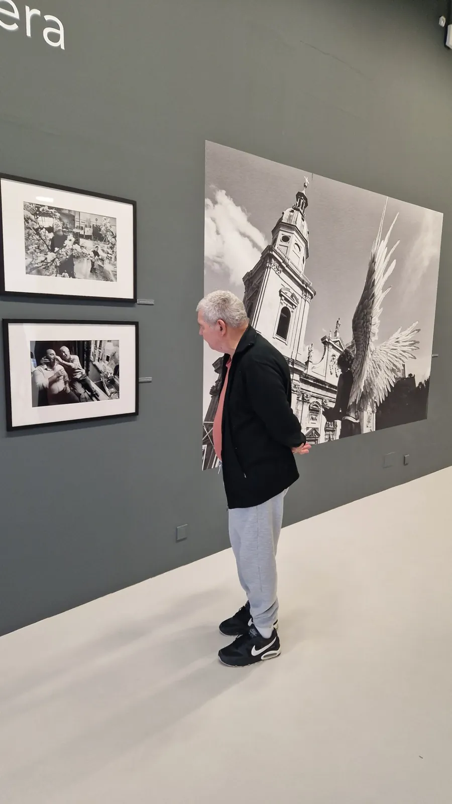 Visite d'une exposition de photo Gérad Uferas à la villa Tamaris de la Seyne sur Mer