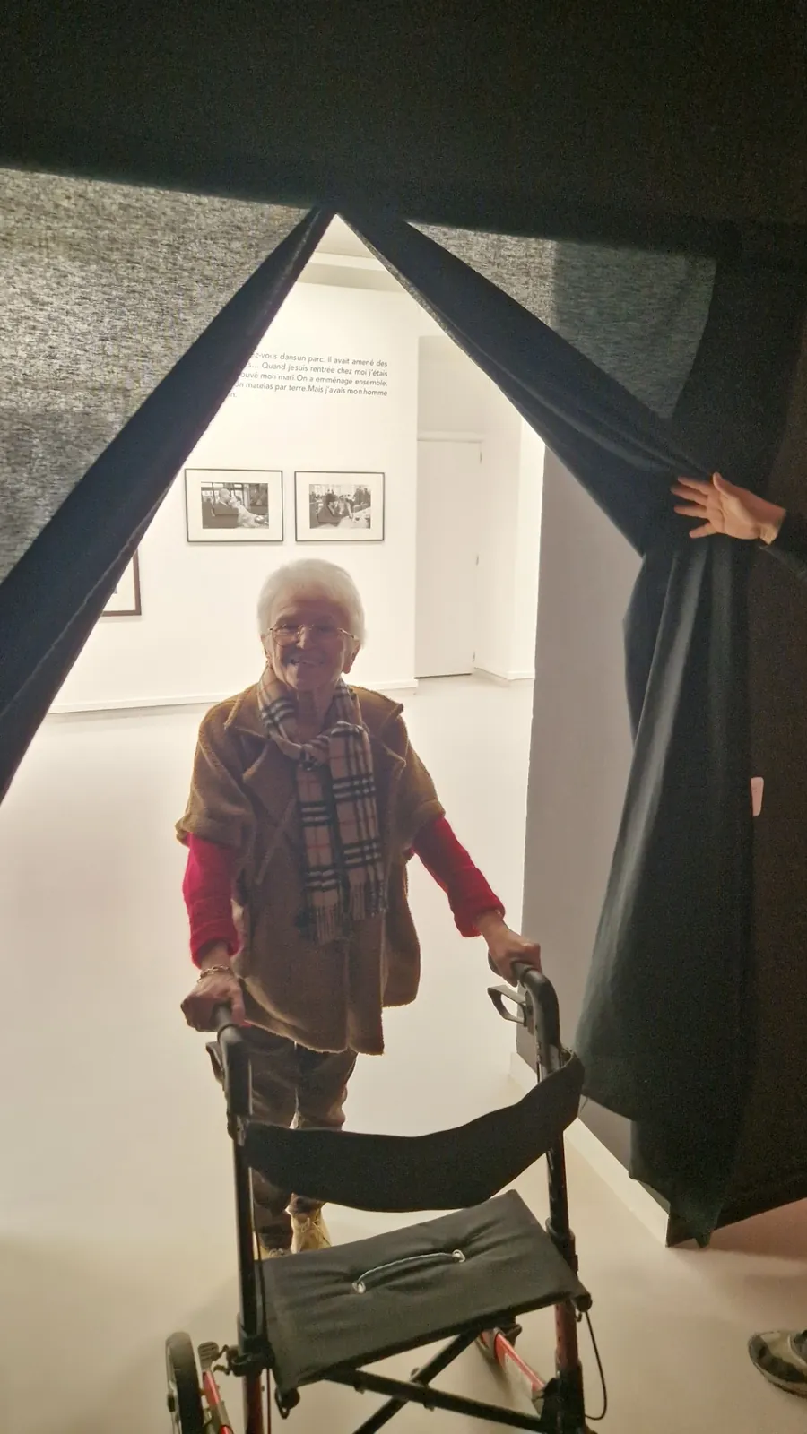 Visite d'une exposition de photo Gérad Uferas à la villa Tamaris de la Seyne sur Mer