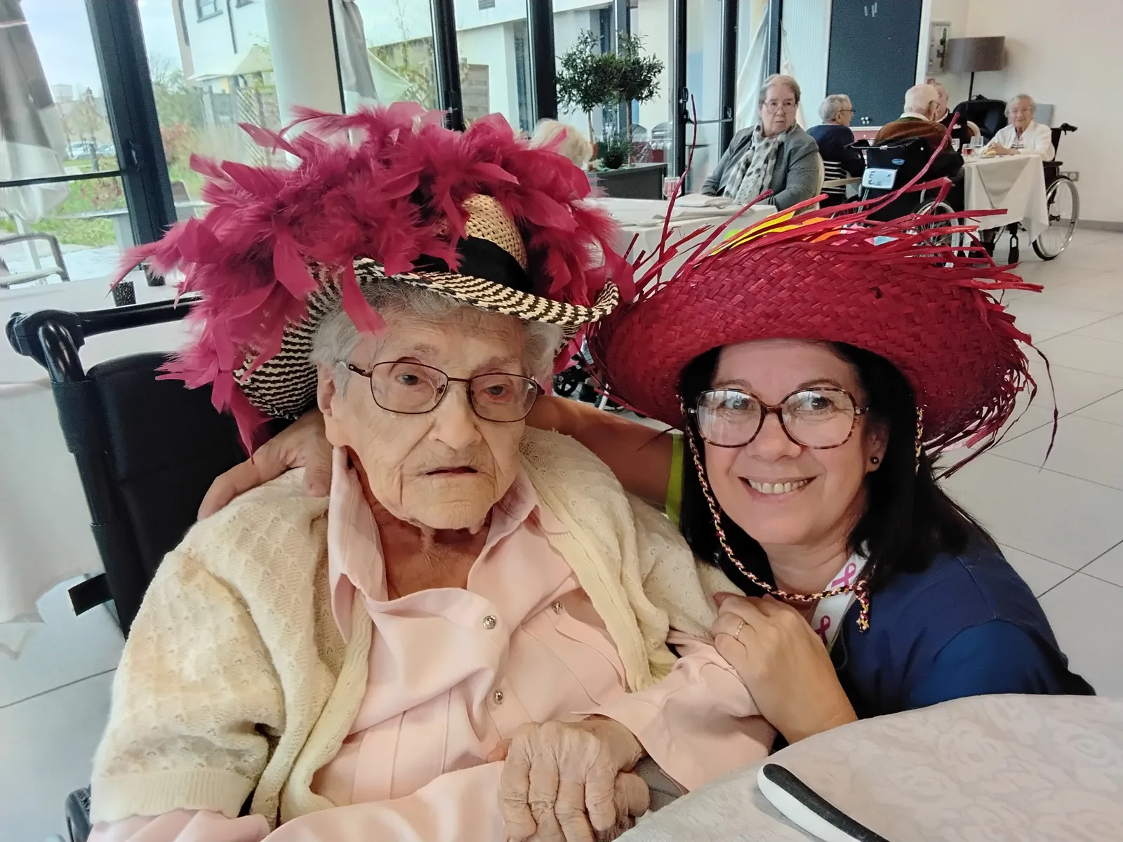  Les résidents des Jardins de l’Aunette fêtent les Catherinettes