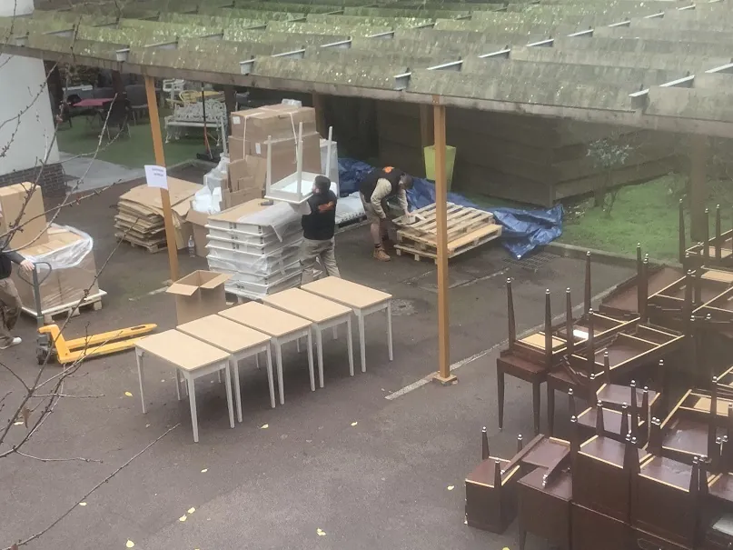 Changement de mobilier en cours !
