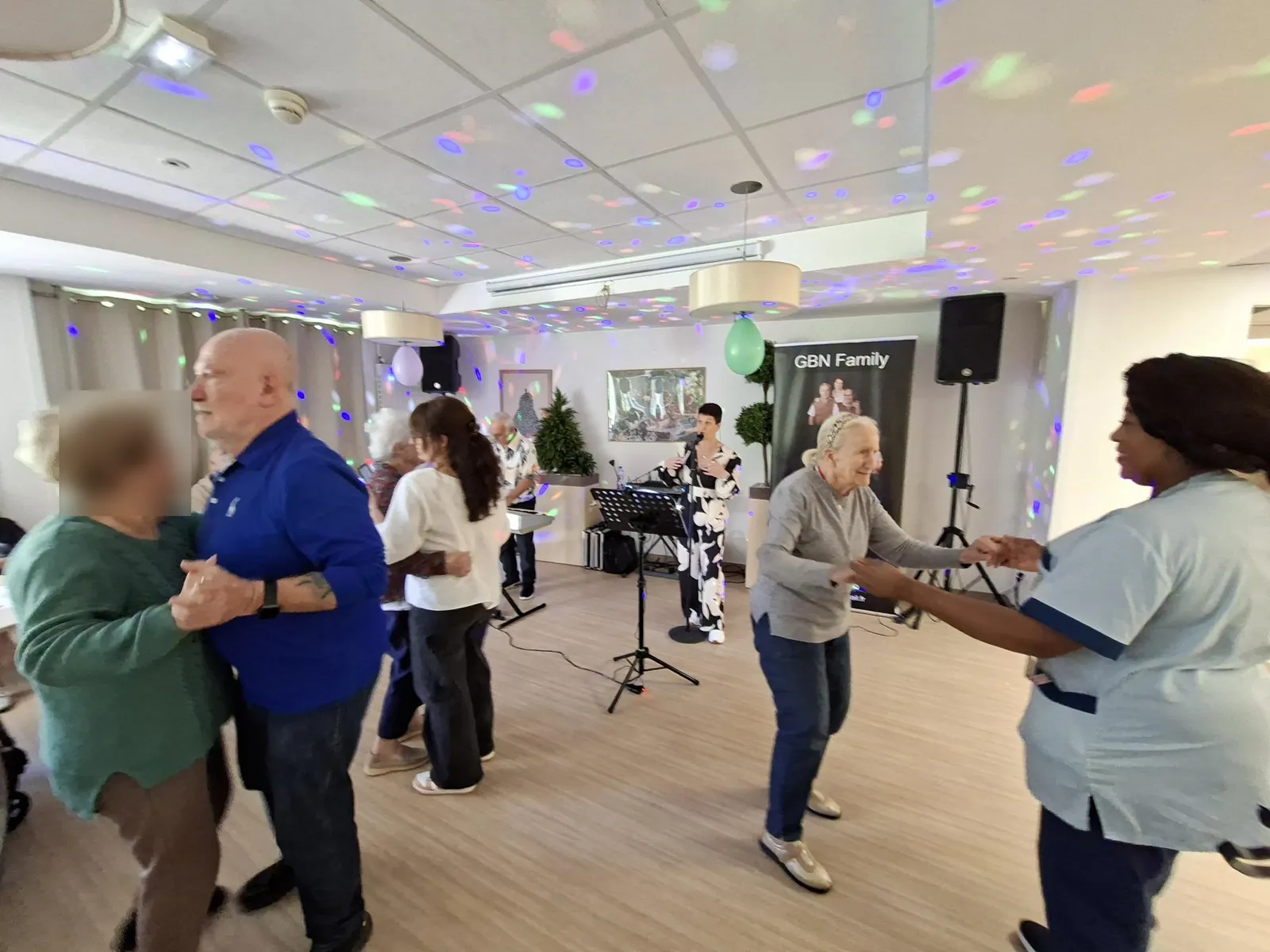 Les anniversaires à la résidence Tiers Temps 