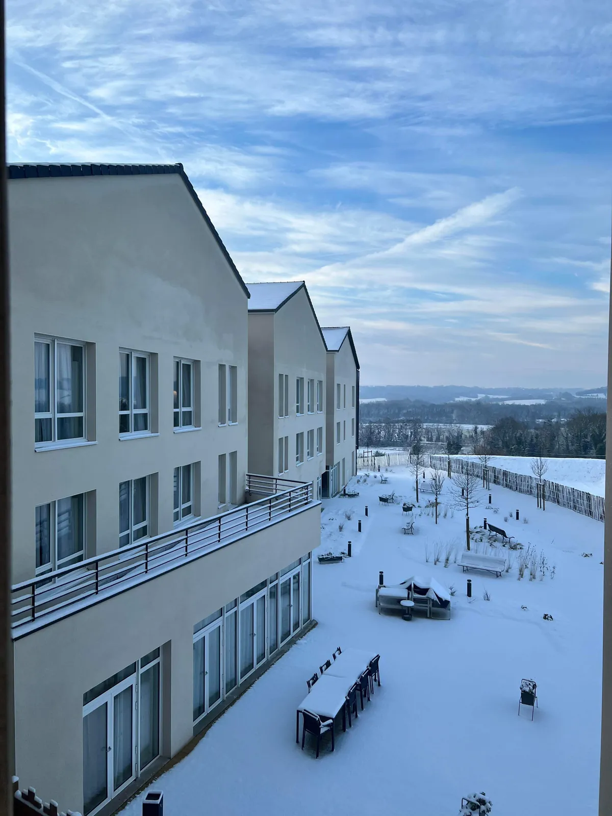 De la neige à la Résidence Les Boutons d'Or