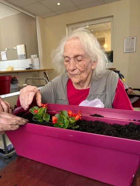Un atelier jardinage pour fleurir la terrasse 