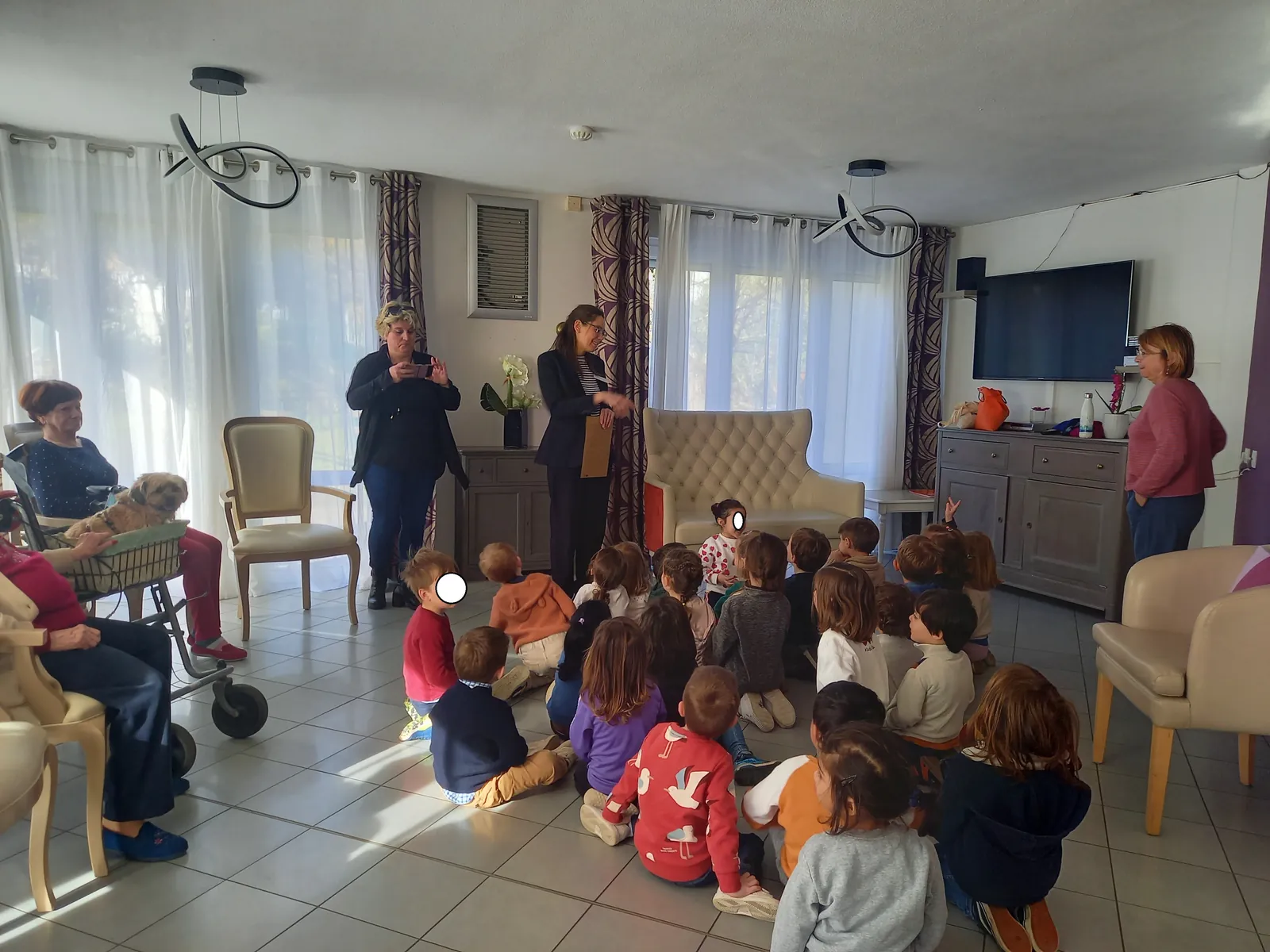 Une matinée pleine de sourires et de partage avec les enfants 