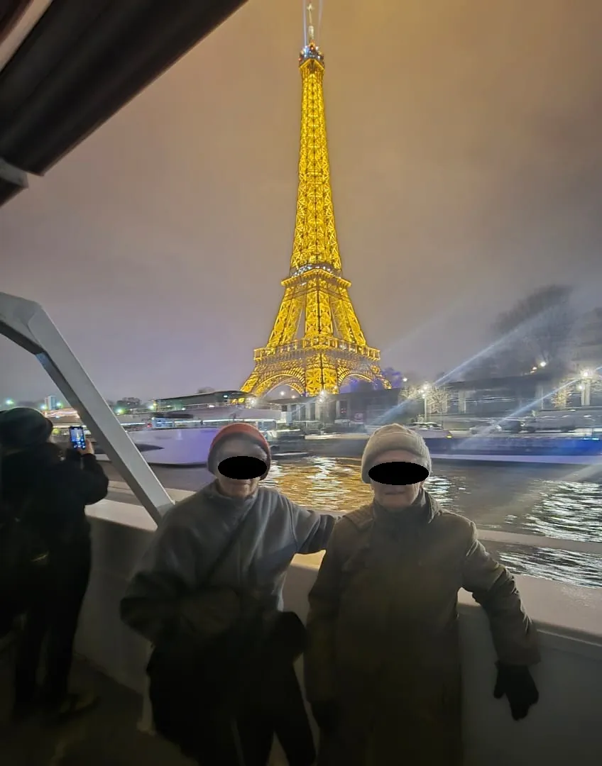 BATEAU MOUCHE BY NIGHT 