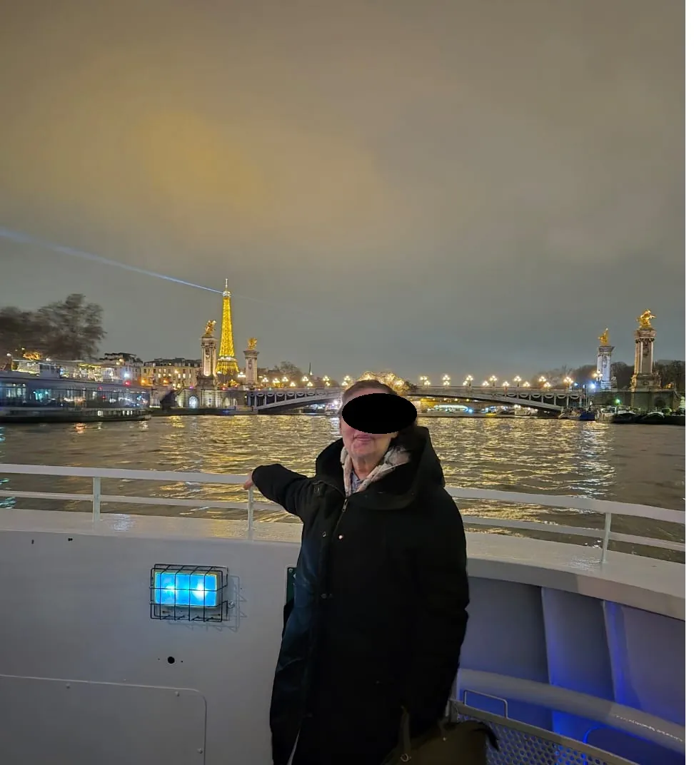BATEAU MOUCHE BY NIGHT 