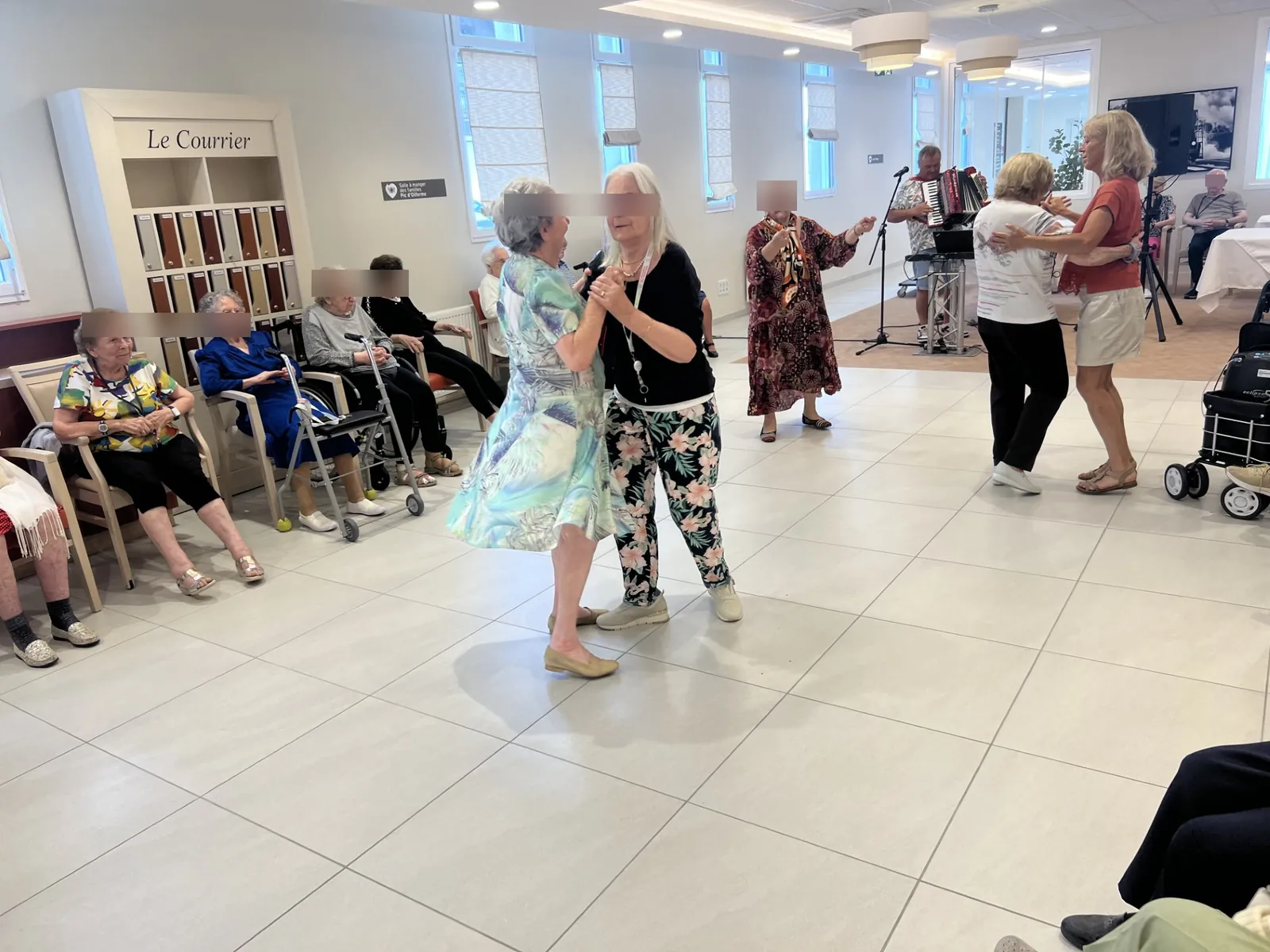 Au rythme d'Hervé ! chant , danse en harmonie !