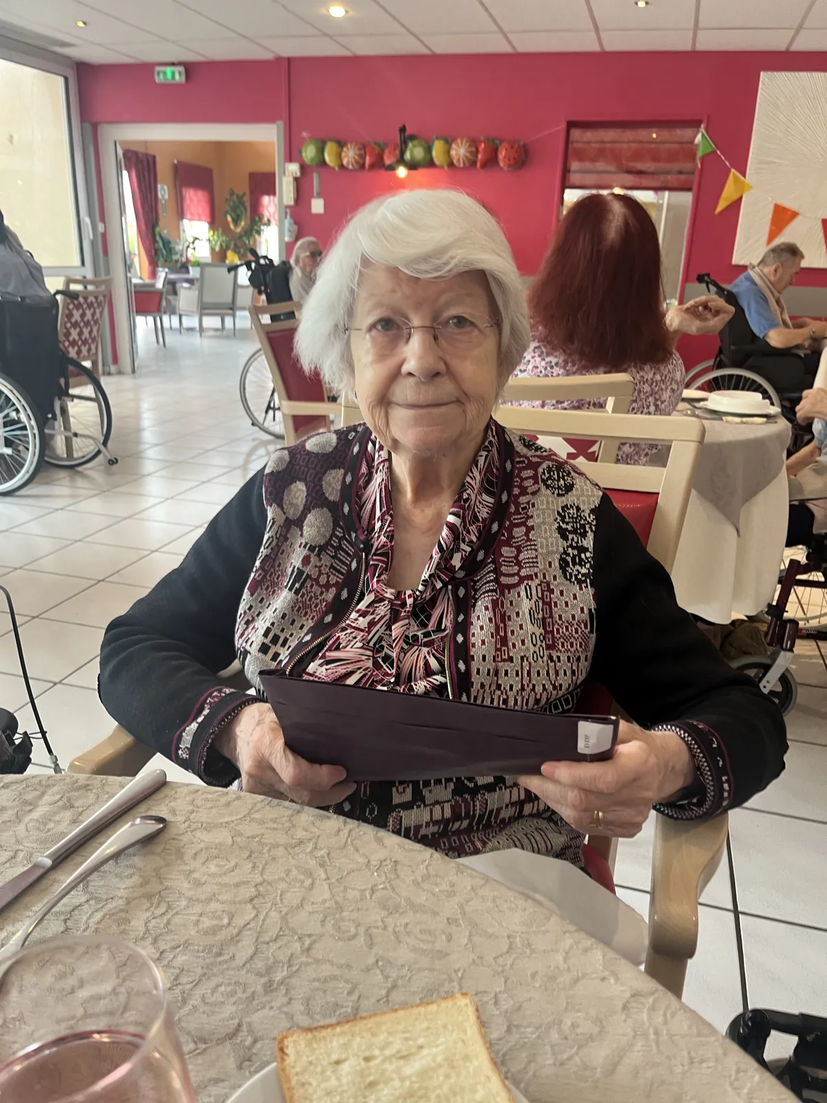 Distribution de cadeaux d'anniversaires 