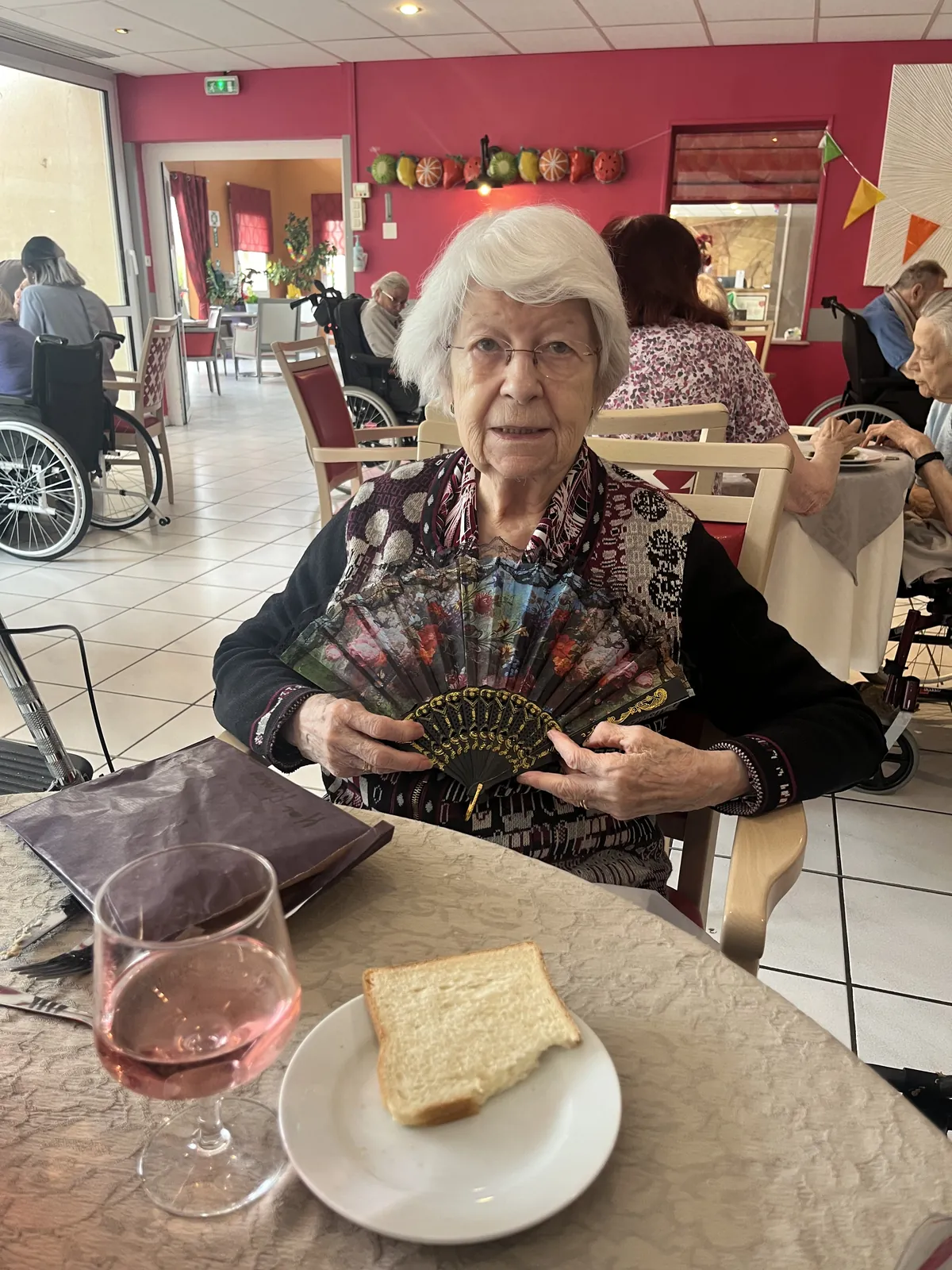 Distribution de cadeaux d'anniversaires 