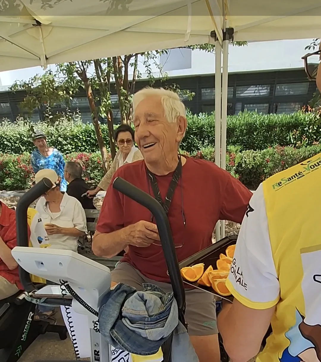 Les résidents des Terrasses de l'Étang relèvent le défi "Cœurs Solidaires" à vélo !