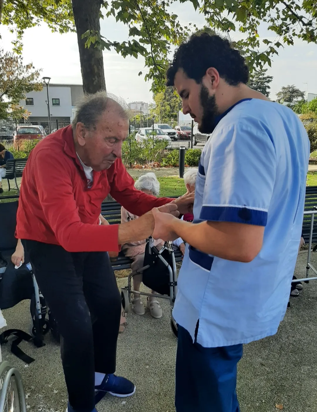 Thé dansant sous les bulles à la résidence de Saint-Jean