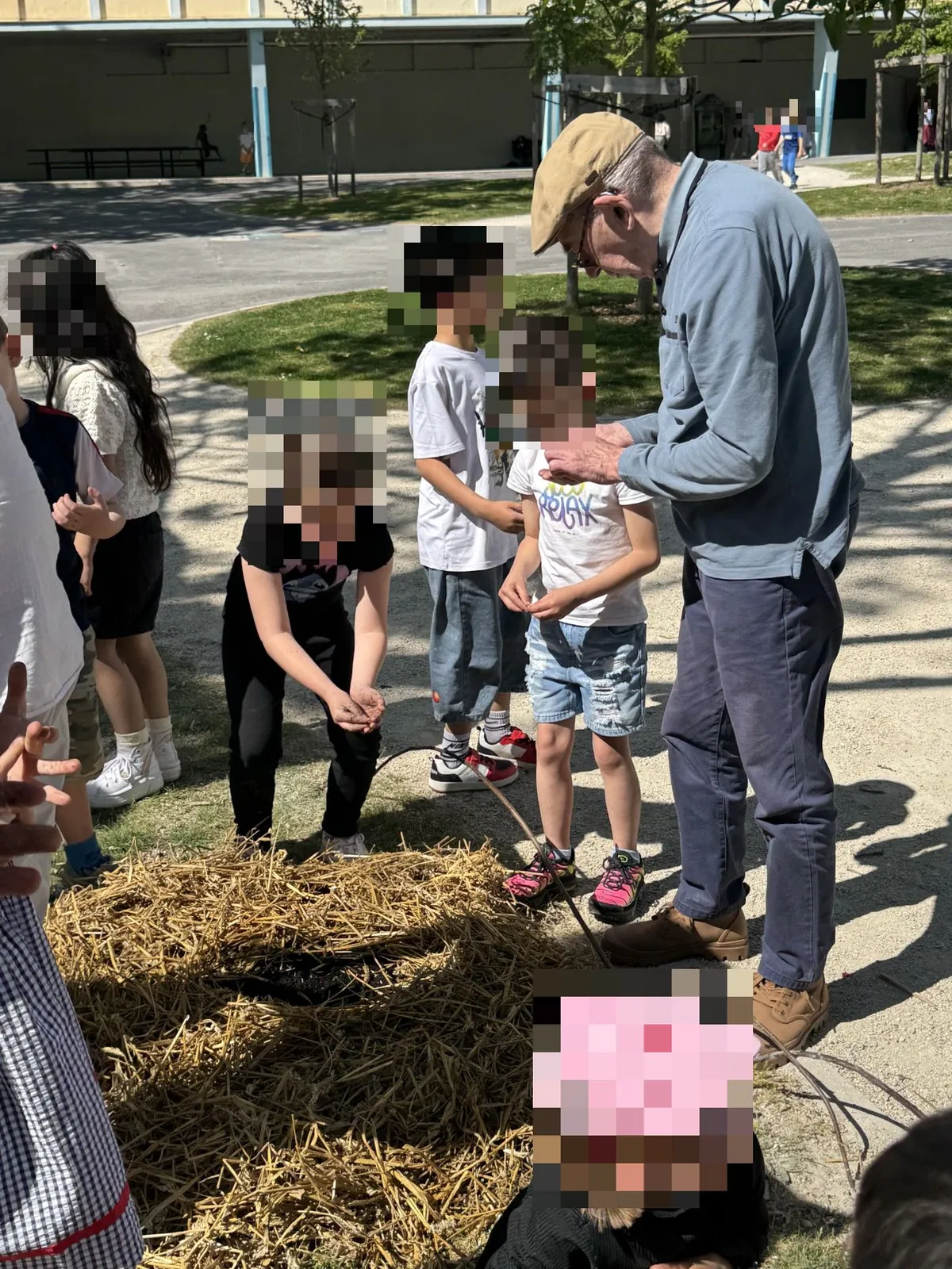 Partenariat avec l'école Vigne blanche et l'association les Santes
