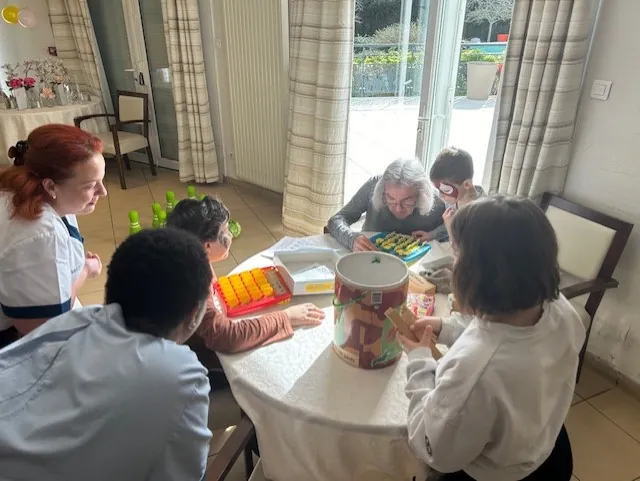 Chasse aux œufs avec les enfants des salariés 