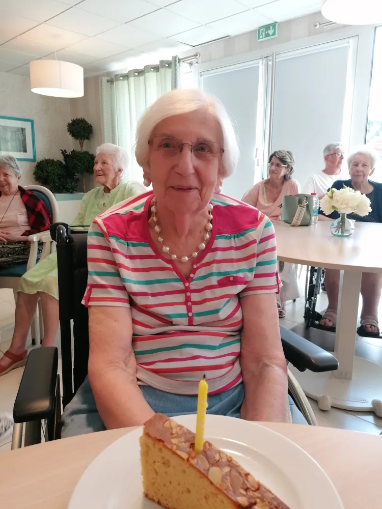 Fête des anniversaires à la résidence médicalisée d'Esbly