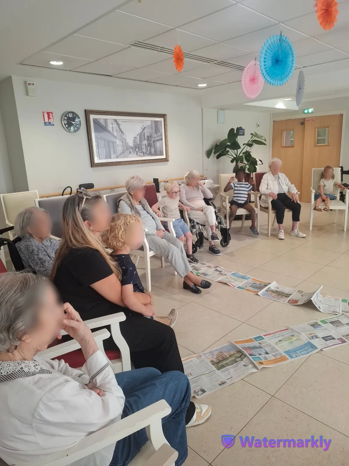 Rencontre intergénérationnelle : jeux d’adresse avec les enfants du centre de loisirs