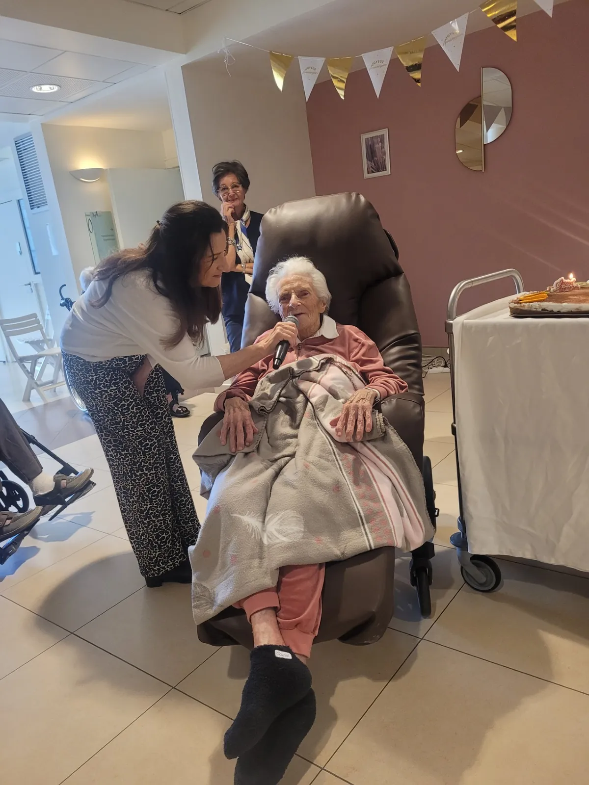 Célébration des 102 ans de Mme CHAUMET : Un moment inoubliable