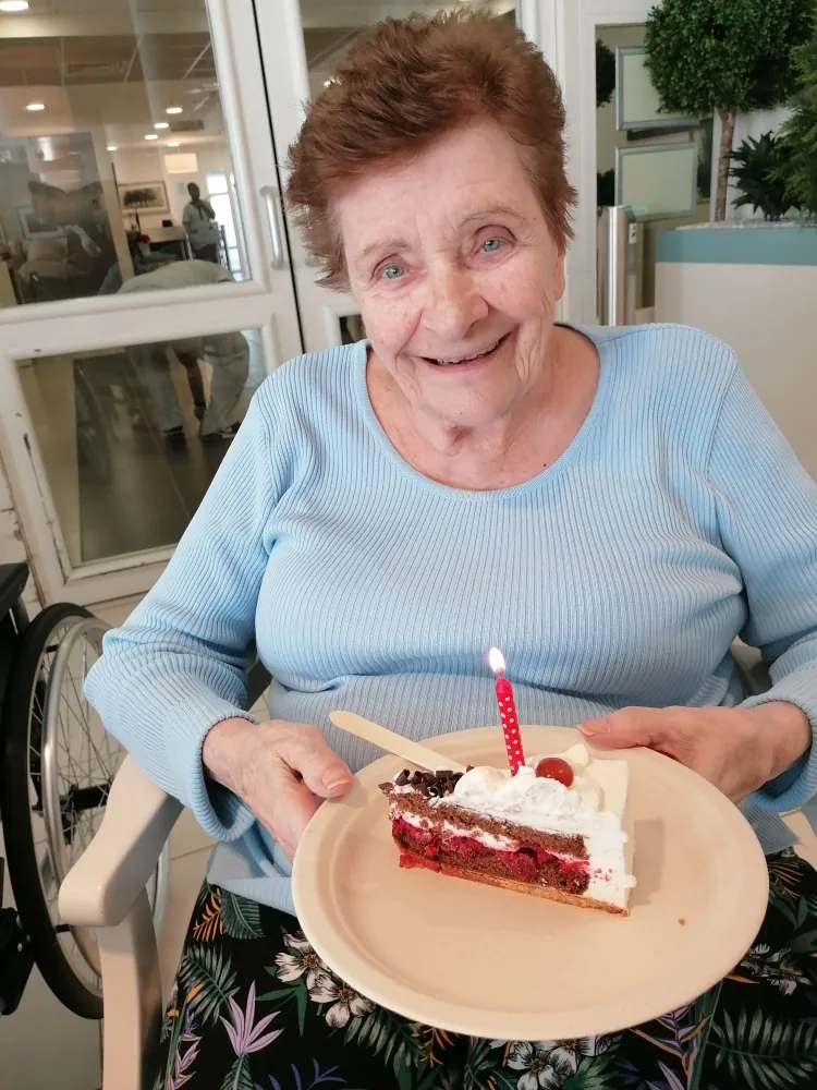 Fête des anniversaires à la résidence médicalisée d'Esbly