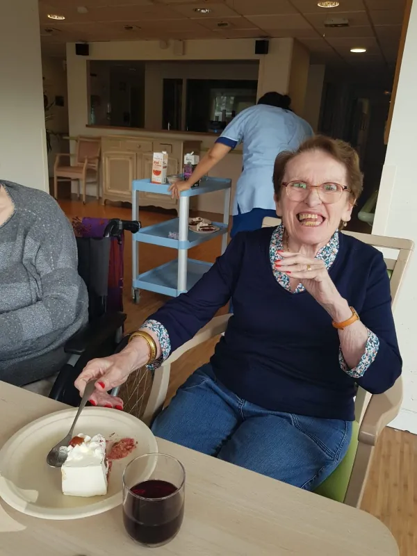 Fête des anniversaires à la résidence médicalisée d'Esbly
