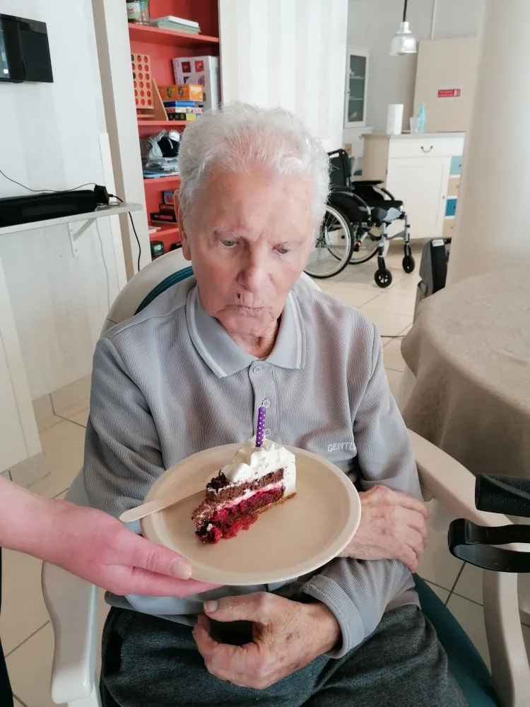 Fête des anniversaires à la résidence médicalisée d'Esbly