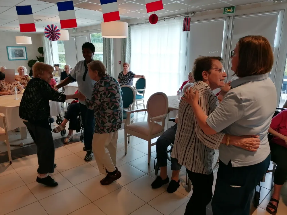 La Fête Nationale du 14 Juillet à l'EHPAD d'Esbly