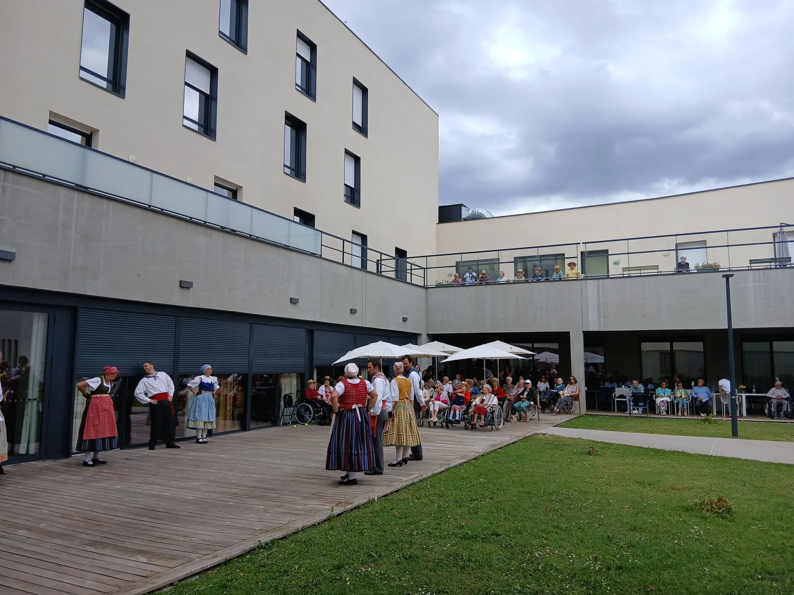 La fête de la résidence sous le signe de l'Occitanie