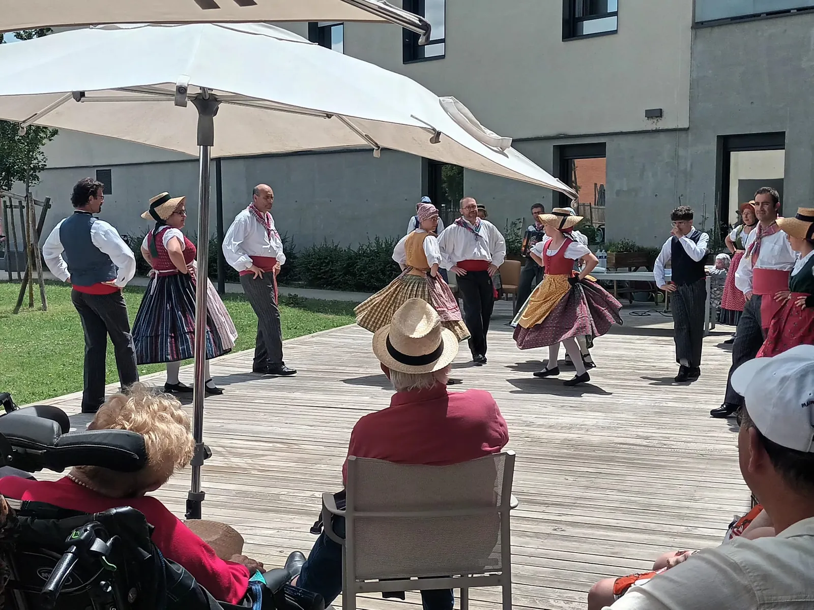 La fête de la résidence sous le signe de l'Occitanie