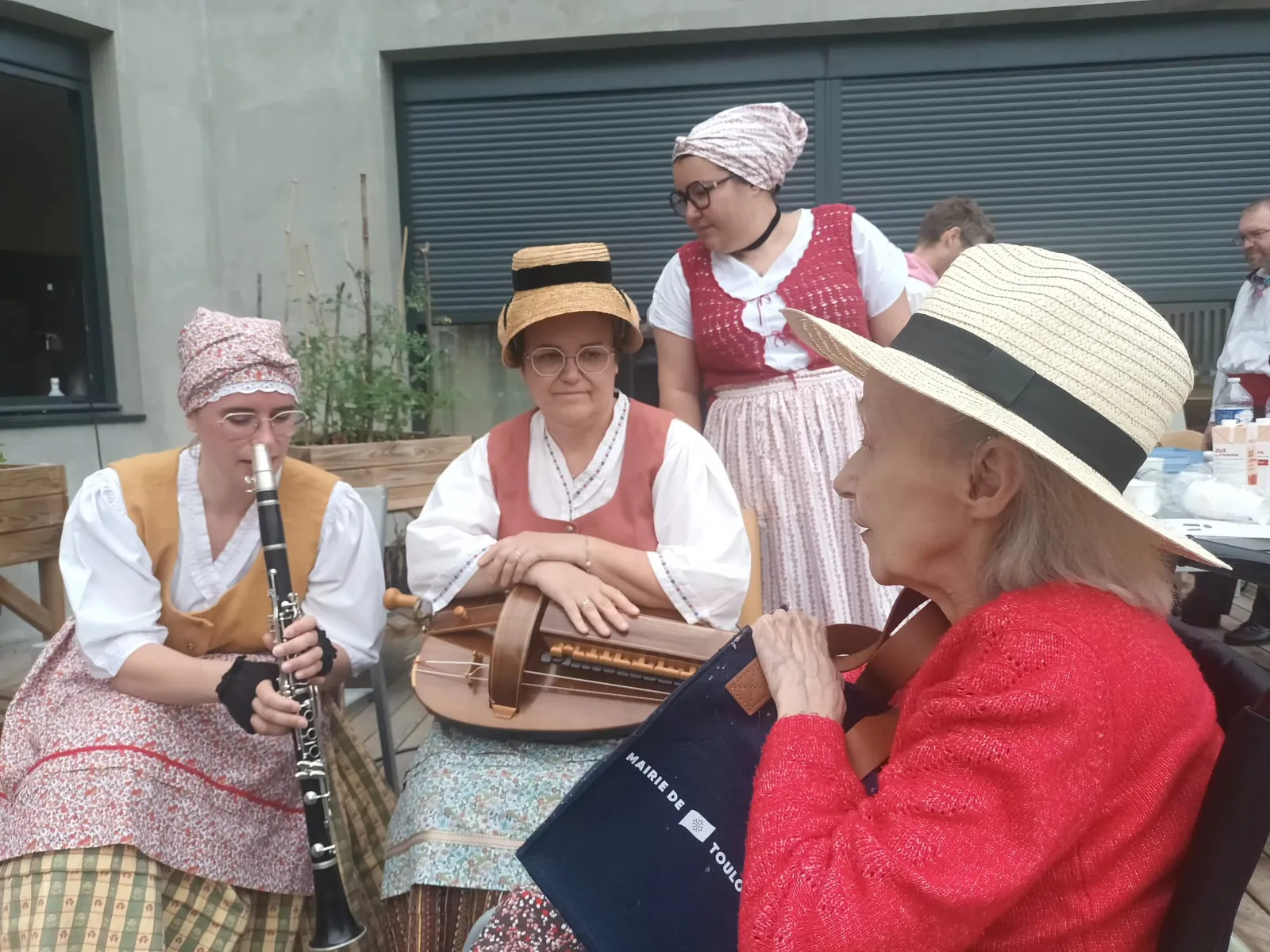 La fête de la résidence sous le signe de l'Occitanie