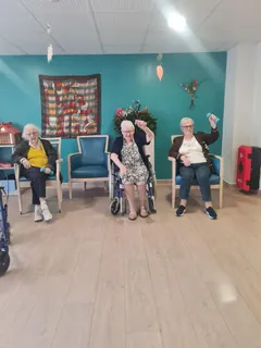 Gym et lutte : a la Résidence Les Gloriettes.
