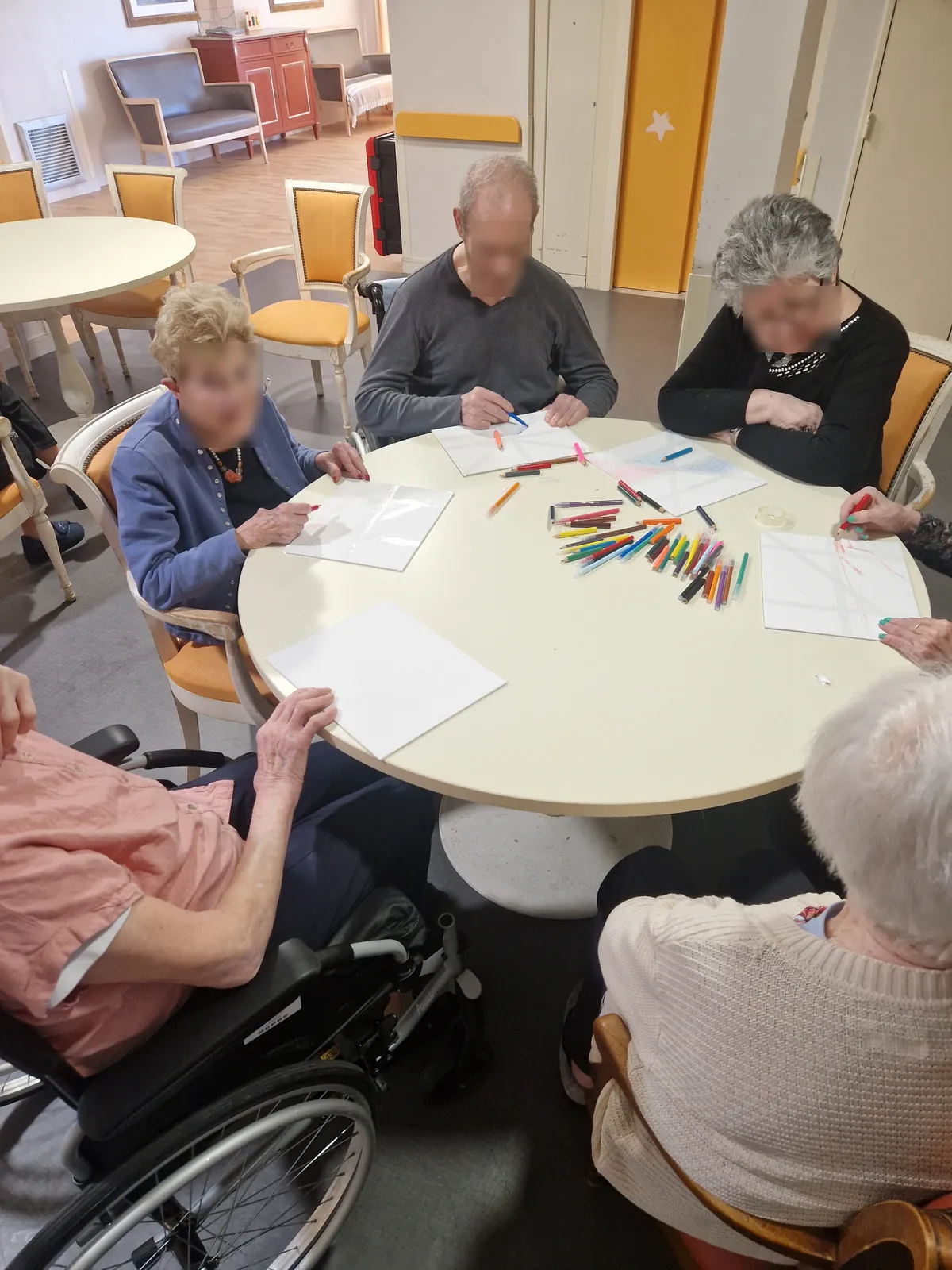 ATELIER MANDALA EN UVA LES JARDINS MEDICIS PROVINS